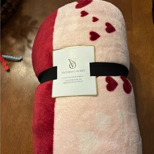 Victoria's Secret Pink & Red Plush Heart Throw Blanket